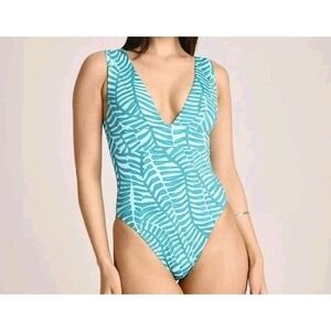 New Vitamin A Womens Plunge Full Coverage One Piece Swimsuit Jade Print Size 2XL